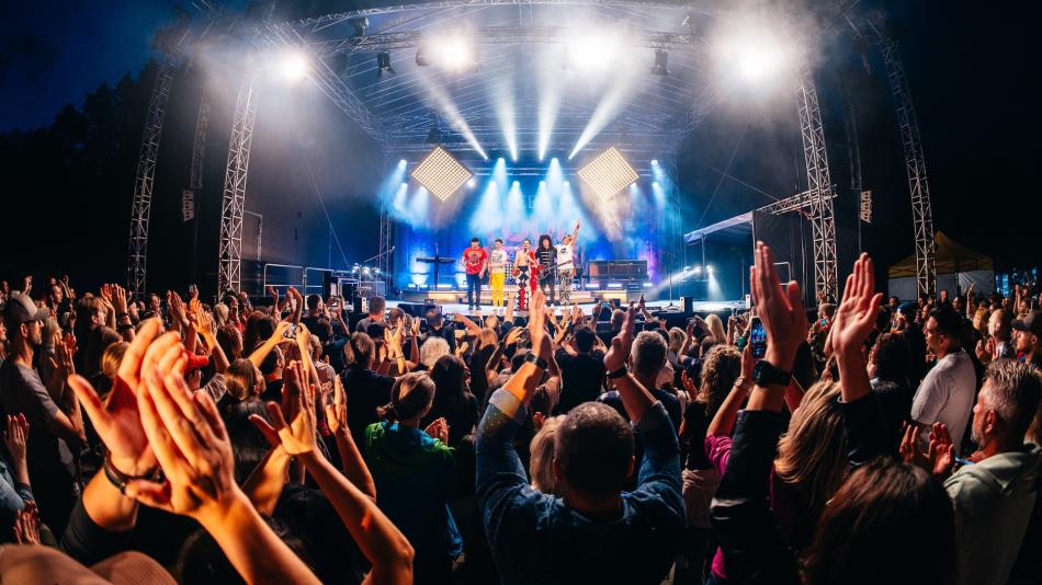 Queenie odstartovali v Plzni své letní turné. Atmosféra byla úžasná