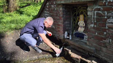 Vodu ze studánky? Jen na vlastní zodpovědnost, hlásí plzeňský obvod