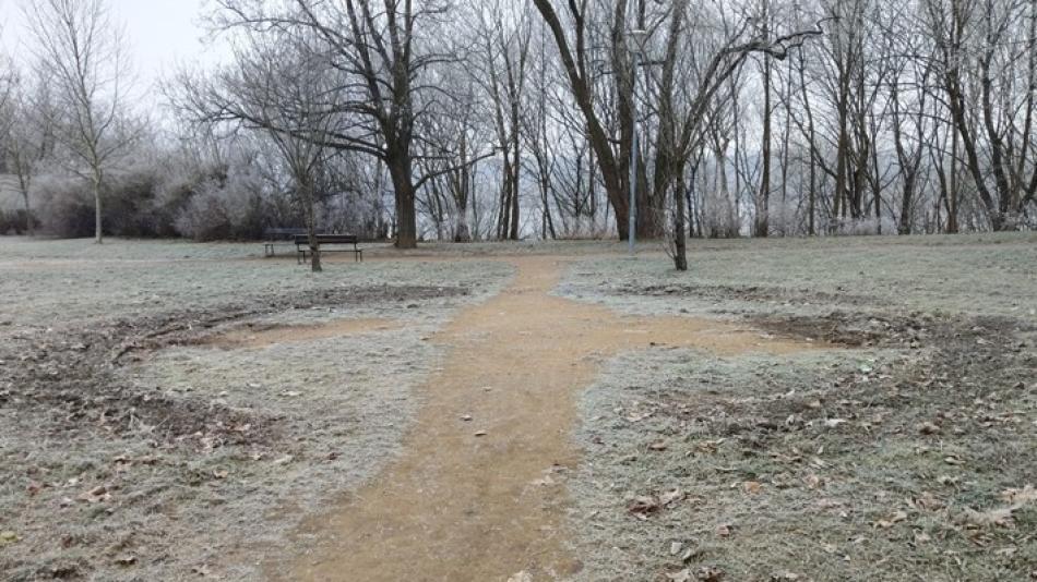 Skvrňanský park čeká proměna: Přibude památník, nové cesty i lavičky. Občané mohou rozhodnout o úpravách