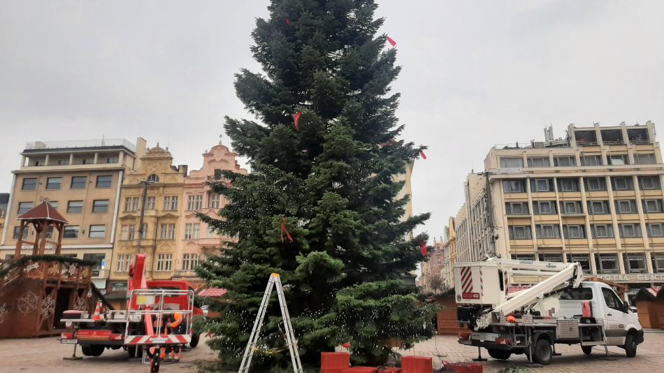 Plzeň ruší slavnostní rozsvícení vánočního stromečku