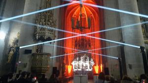Interiér plzeňské katedrály i dalších 14 míst v Plzni rozzářil festival světla