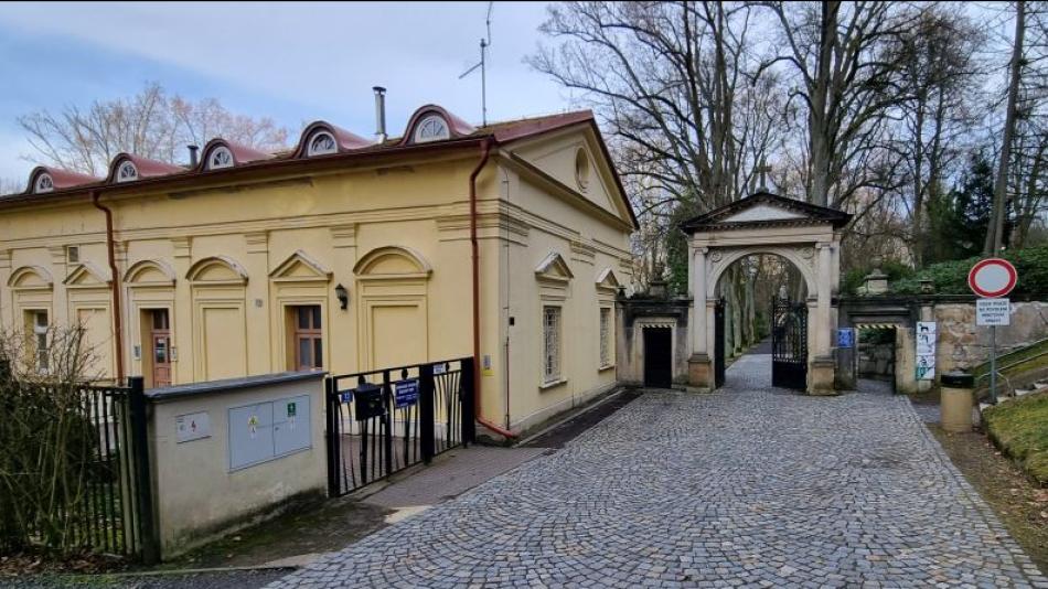 Hřbitovní správa v Karlových Varech se stěhuje: Služby už jen v Drahovicích