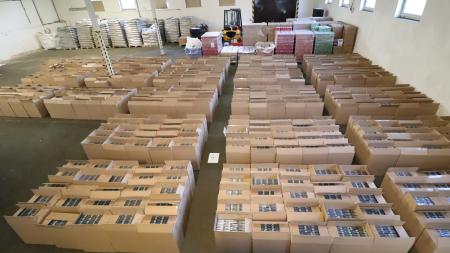 Celníci z Plzně odhalili pašování cigaret do pohraničí, škody jdou do desítek milionů korun