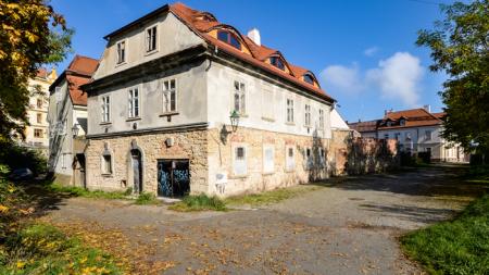 Plzeňská radnice rozdělí na opravy památek více než jeden a půl milionu korun
