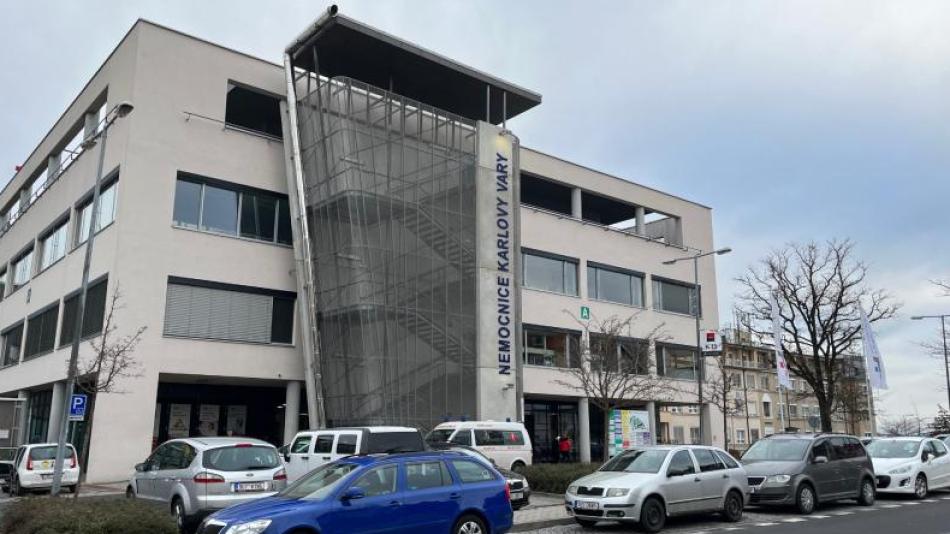 Karlovarský kraj žádá plán záchrany nemocnice. Valná hromada dostane zprávu o jejím dalším fungování