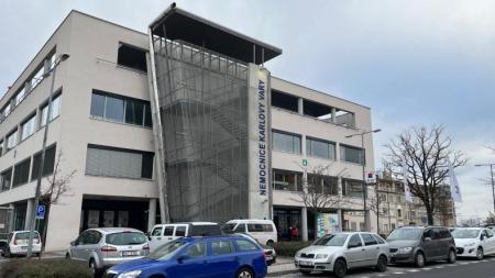 Karlovarský kraj žádá plán záchrany nemocnice. Valná hromada dostane zprávu o jejím dalším fungování