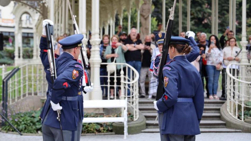 Dvě významná výročí v Karlových Varech: Lázeňský hotel a domov veteránů oslavily své jubilea