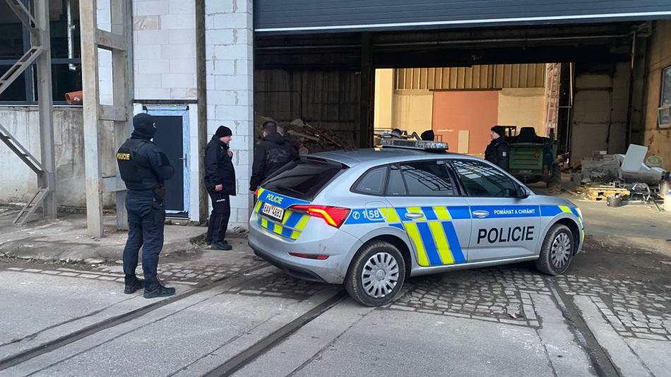 Cizinecká policie na Tachovsku a v Plzni odhalila nelegální pobyty a zaměstnávání cizinců