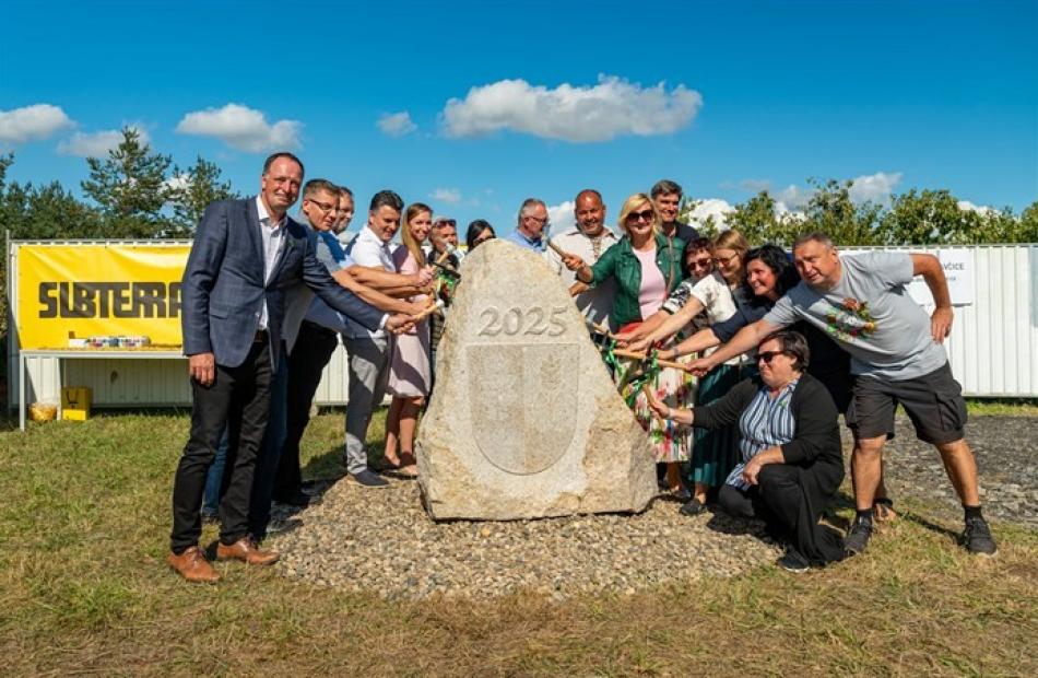 V Doubravčicích byla zahájena stavba základní školy