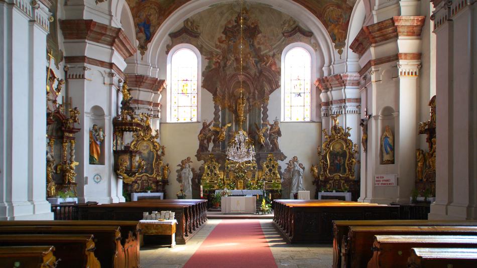 Domažlice pošlou statisíce korun na opravu kostela i plzeňské charitě