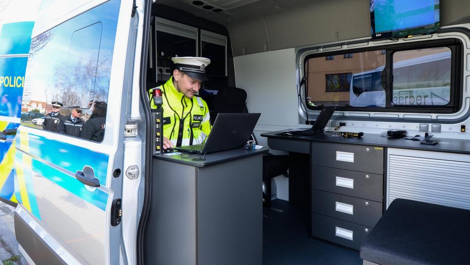 Policie v Plzni dostala novou pojízdnou kancelář
