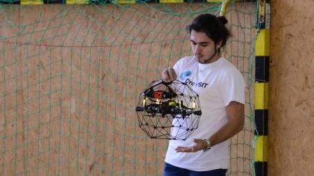 Podpořit vzdělání studentů na plzeňské škole mají drony