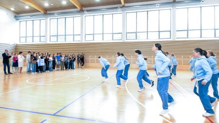 20. ZŠ má novou sportovní halu pro ideální hodiny tělocviku