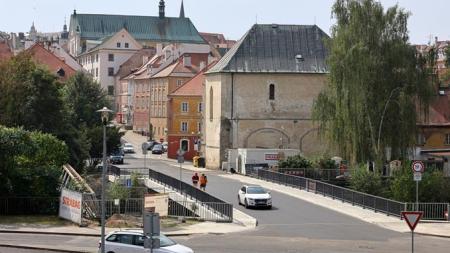 Blíží se uzavírka Amerického mostu v Chebu: Přinese komplikace pro auta i MHD
