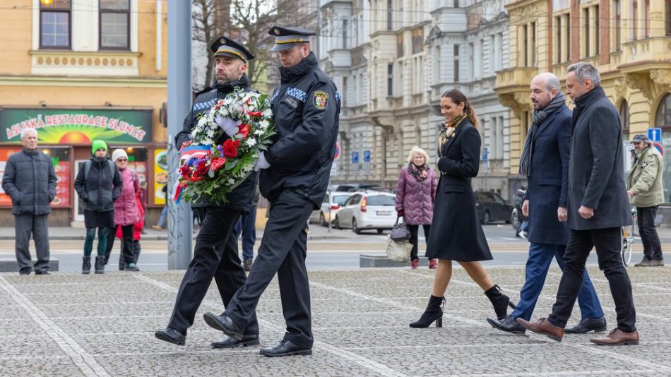 Plzeň si připomněla výročí narození T. G. Masaryka u památníku národního osvobození