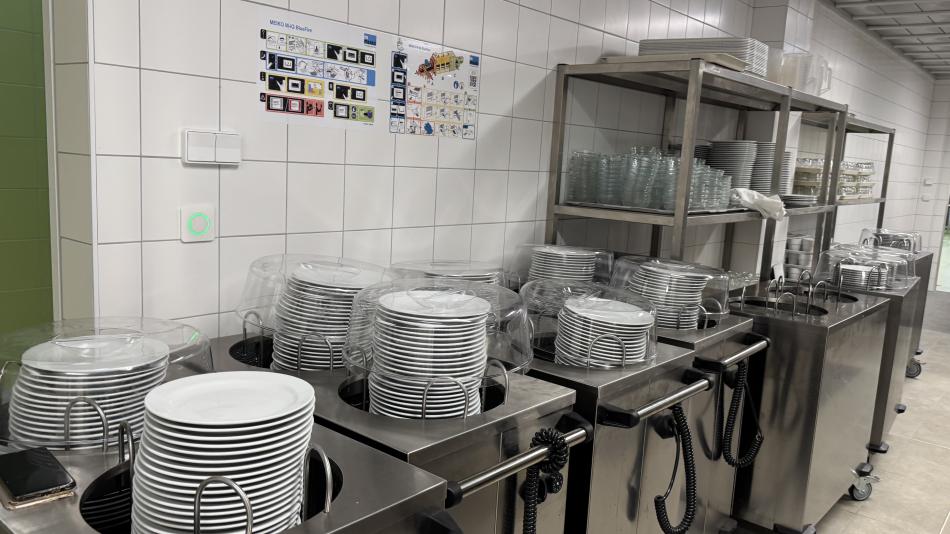 Školní kuchyně a jídelna VOŠ a SPŠ elektrotechnické v Plzni prošla kompletní rekonstrukcí