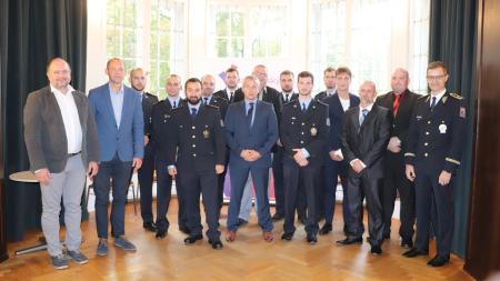 Medaile za zásluhy o bezpečnost patří třinácti hrdinům z Karlovarského kraje