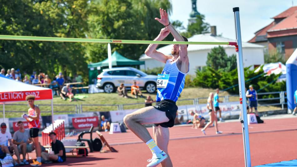 Výškaři si mezi sebou přejí, jsme malá rodina, vypráví atlet Jan Štefela