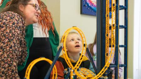 Bývalá městská knihovna v Chodově ožila LEGO kostkami