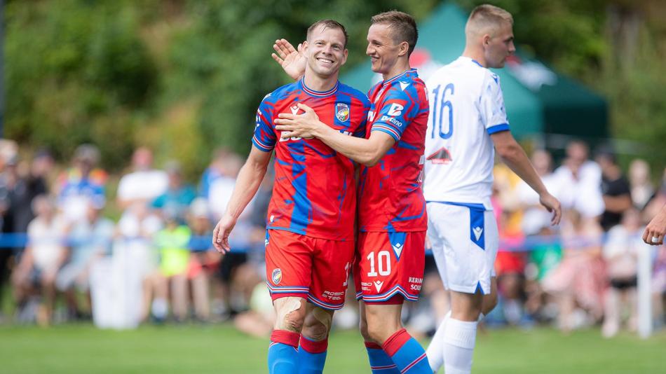 Fotbalisté Plzně jsou v přípravě stoprocentní, i díky hattricku Vydry bez většiny opor přehráli Komárov