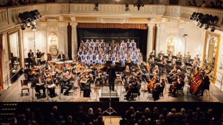Plzeňská filharmonie vstoupí do 102. sezóny. Snad už je lockdown za námi, věří ředitelka