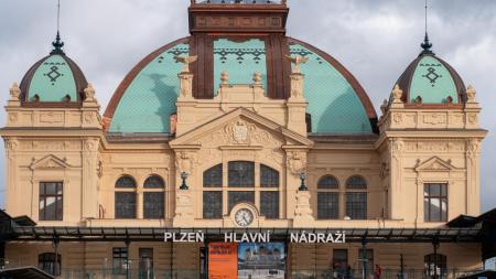Na hlavním nádraží v Plzni je hotová horní hala, vše bude v provozu od 6. června