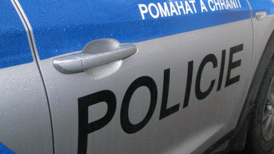 Trojice pachatelů obrala 153 lidí o téměř 2,5 milionu korun