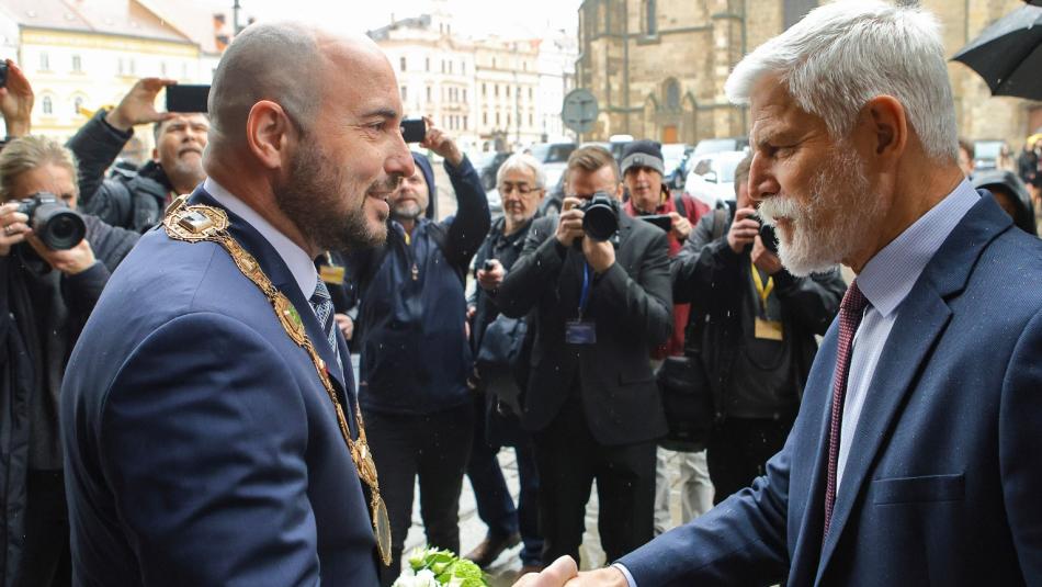 Prezident Pavel na radnici diskutoval o bezpečnosti. Primátor ho prosil o pomoc se změnou legislativy