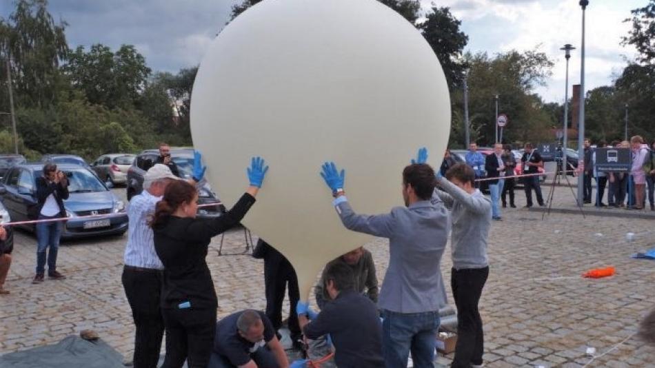 Mladí vědci vypustí k hranicím s vesmírem robotickou sondu, balon odstartuje z letiště u Plzně
