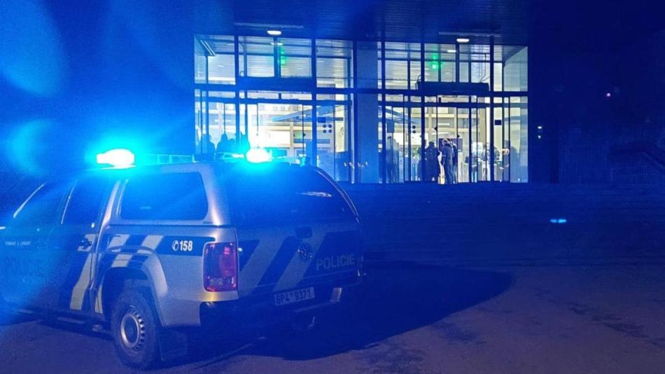 Soud definitivně zastavil stíhání studentů za poplach na univerzitě v Plzni