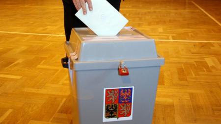 Přehýšov na Plzeňsku vyhlásil referendum, má zabránit stavbám dalších hal u D5