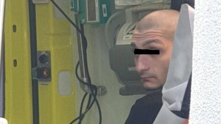 Aktualizováno: Vražda v Plzni. Mladík ubodal matku a utekl, policisté už ho zadrželi!
