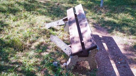 Dětské hřiště si spletli s boxovacím ringem!