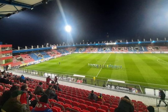 Smutný pohled na tribuny. Sportovci kvůli novým opatřením trpí