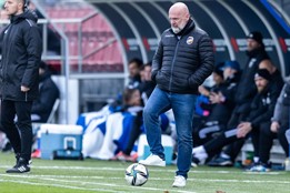 Jsme zklamaní, přiznával Bílek. Viktorii potopil v Olomouci roh,...