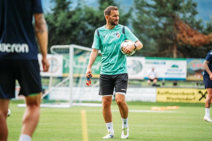 Zdravotní problémy hráčů? Každý den je to lepší a lepší, říká asistent trenéra Marek Bakoš