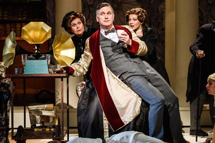 Tylovo divadlo chystá známou operetu Leonarda Bernsteina v hlavní roli s Lumírem Olšovským