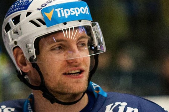 Hokejový obránce Jakub Jeřábek slavil po 10 letech titul. Po Plzni triumfoval s Třincem