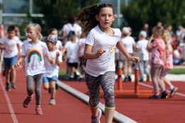 Plzeňské mateřinky se utkaly ve finálovém kole Sportovních her...