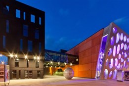 Tylovo divadlo v Plzni letos zvýšilo návštěvnost na rekordních 92,5...