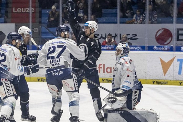 Hokejisté Plzně vydřeli těsnou výhru nad Vítkovicemi