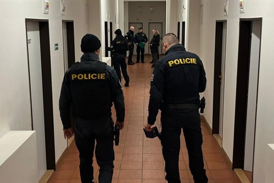 Policisté si posvítili na ubytovny a noční kluby