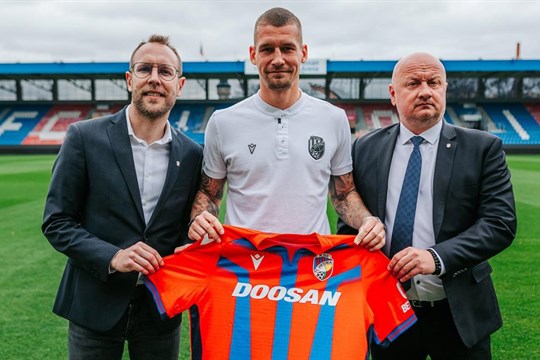 Důležitý podpis pro Viktorii. Kapitán přidá na západě Čech další sezónu