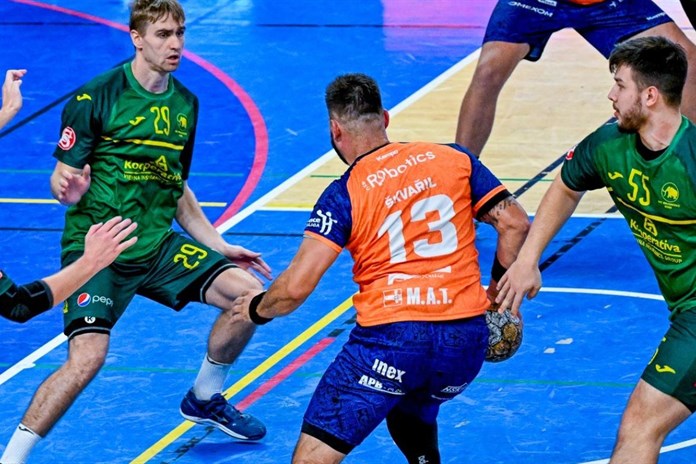 Plzeňští házenkáři v brněnských Maloměřicích po rozpačité první půli nezaváhali