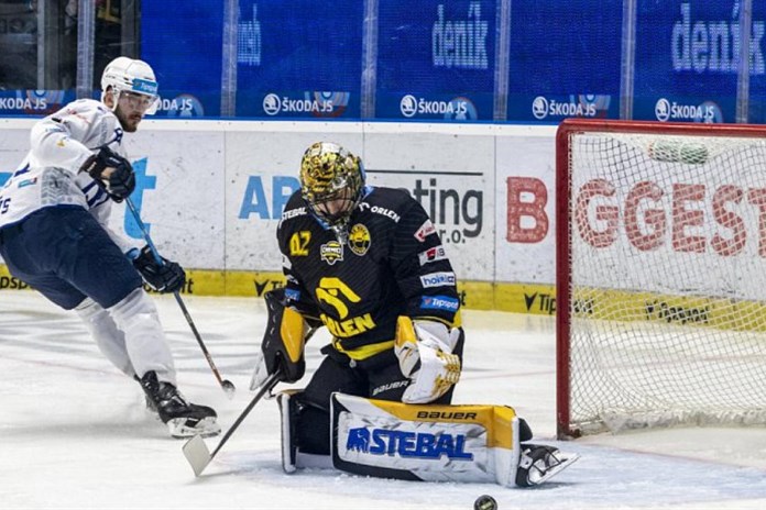 Hokejisté Plzně padli doma s Litvínovem v prodloužení a sezóna pro ně končí