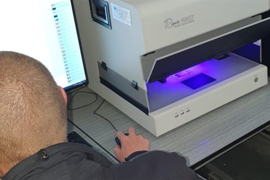 Za jeden den objevili kriminalisté v kraji tři padělané doklady cizinců, dva z nich při Slavnostech svobody