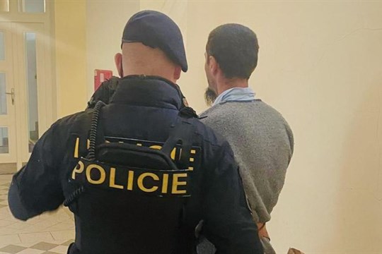Muž obviněný z pobodání ženy v centru Plzně je ve vazbě