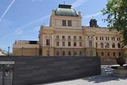 Divadlo J. K. Tyla vstoupí do jubilejní sezony. Připraví šestnáct...