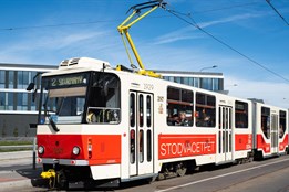 Oslavy výročí 125 let městské hromadné dopravy v Plzni startují v...