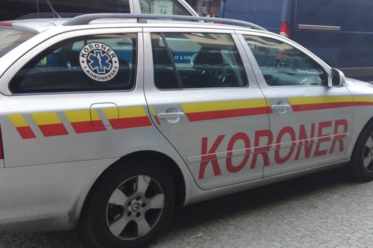 Při požáru bytu v Klatovech našli hasiči mrtvého muže, zemřela i žena, kterou hledali policisté